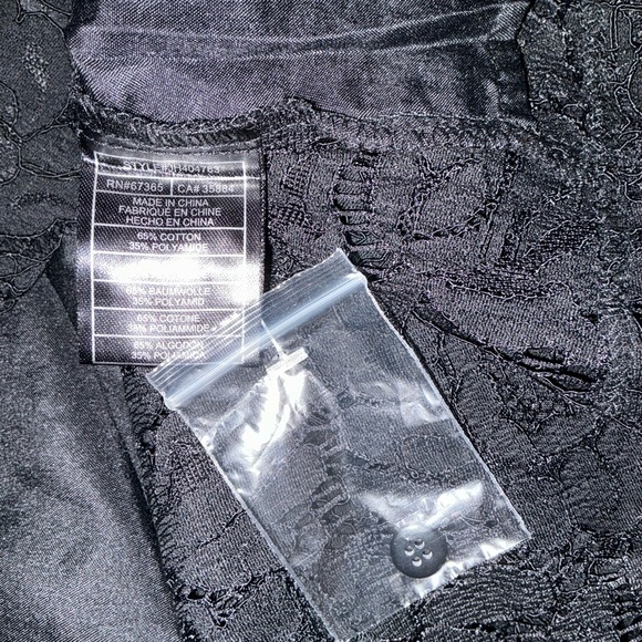 BB Dakota Black Lace Blouse Size Small - Picture 9 of 12